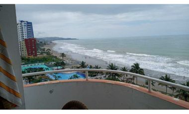 Se vende apartamento con vista al mar en Tonsupa club del Pacífico