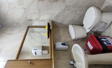 oficina en arriendo en el poblado. Cod A510597