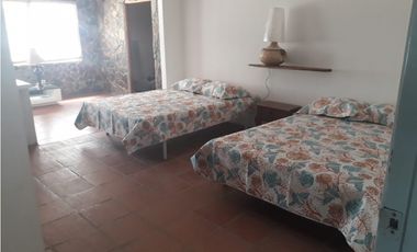 CASA AMOBLADA 3 RECAMARAS CON PISCINA GORGONA