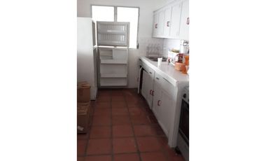 CASA AMOBLADA 3 RECAMARAS CON PISCINA GORGONA