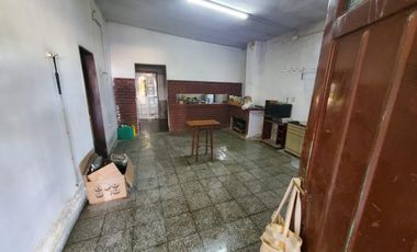 PROPIEDAD A RECICLAR EN EXCELENTE UBICACION - CENTRO PLOTTIER FRENTE A YPF EL TRIANGULO.