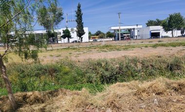 PROPIEDAD A RECICLAR EN EXCELENTE UBICACION - CENTRO PLOTTIER FRENTE A YPF EL TRIANGULO.