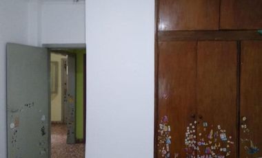 CASA DE 3 AMBIENTES CON COCHERA