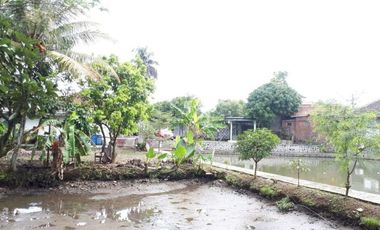 Tanah daerah Tawang dekat Dadaha pusat kota Tasikmalaya