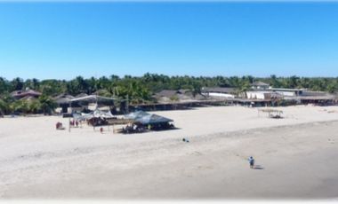 1 hectárea con frente de playa en  Chacahua, Pto. Esc. 0ax.