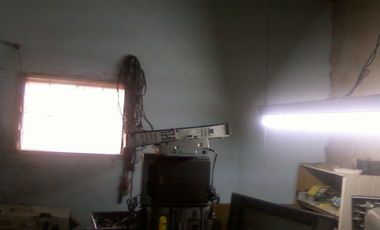 CASA CON LOCAL COMERCIAL IDEAL PARA 2 FAMILIAS en Glew Este