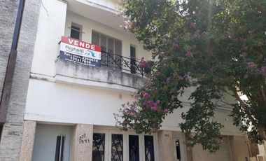 VENDO CASA 3 DOR BARRIO PUEYRREDON