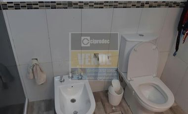 Azerrad Propiedades/CIPRODEC  VENDE vivienda en  Av. Santa Rita S/N, B. Las Leñas. Para más información Consultar al Tel.  3757 - 67----