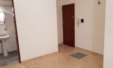 Departamento Tipo Casa en venta en Caseros