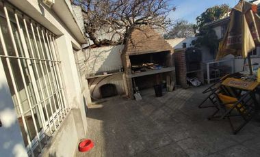 Casa para 2 Familias en venta en Moron Sur