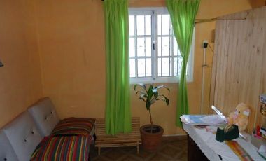 Excelente  vivienda con local en Hudson, Berazategui