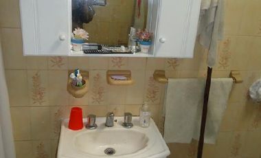 Excelente  vivienda con local en Hudson, Berazategui