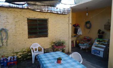 Excelente  vivienda con local en Hudson, Berazategui