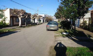 Excelente  vivienda con local en Hudson, Berazategui