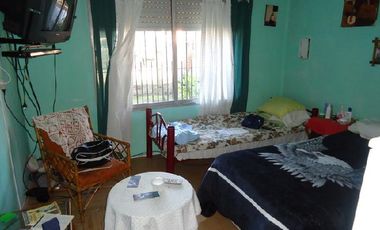 Excelente  vivienda con local en Hudson, Berazategui