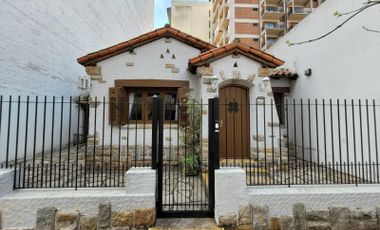 Casa en venta - 3 Dormitorios 2 Baños - Cochera - 200Mts2 - Mar del Plata