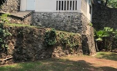 MUY BUENA CASA EN VENTA, VIGILANCIA EN JARDINES DE TLALTENANGO, CUERNAVACA MOR.