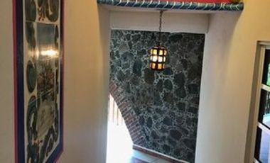 MUY BUENA CASA EN VENTA, VIGILANCIA EN JARDINES DE TLALTENANGO, CUERNAVACA MOR.