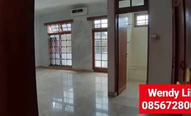 DIJUAL RUMAH dgn S.POOL & GARDEN di Jl SEKOLAH KENCANA, PONDOK INDAH