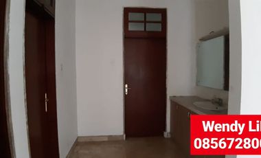 DIJUAL RUMAH dgn S.POOL & GARDEN di Jl SEKOLAH KENCANA, PONDOK INDAH