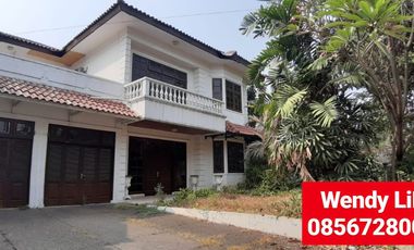 DIJUAL RUMAH dgn S.POOL & GARDEN di Jl SEKOLAH KENCANA, PONDOK INDAH