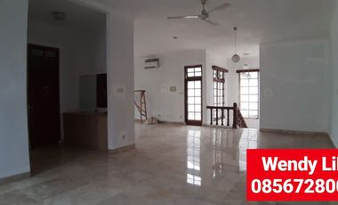 DIJUAL RUMAH dgn S.POOL & GARDEN di Jl SEKOLAH KENCANA, PONDOK INDAH
