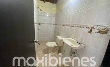 apartamento en arriendo en las vegas. Cod A64726