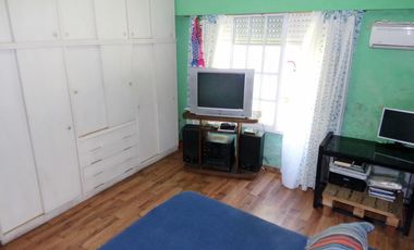 Venta de casa 3 ambientes Villa Luzuriaga