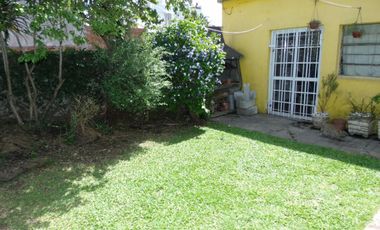 Venta de casa 3 ambientes Villa Luzuriaga