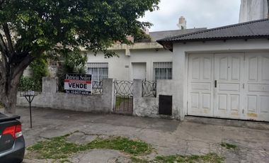 Venta de casa 3 ambientes Villa Luzuriaga