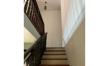 Se vende exclusiva Casa Residencial en La Alameda de 287 mts