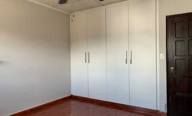 Se vende exclusiva Casa Residencial en La Alameda de 287 mts