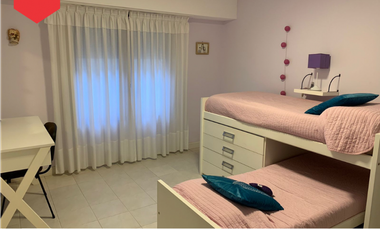 Casa en excelente ubicación (Calle 37 esq. 30)