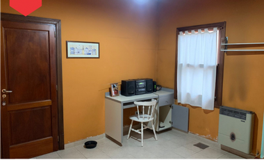 Casa en excelente ubicación (Calle 37 esq. 30)