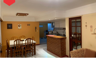 Casa en excelente ubicación (Calle 37 esq. 30)