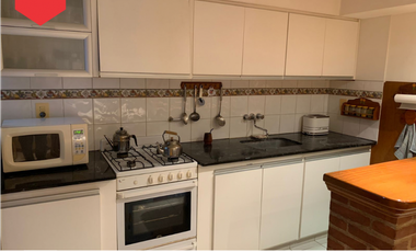 Casa en excelente ubicación (Calle 37 esq. 30)