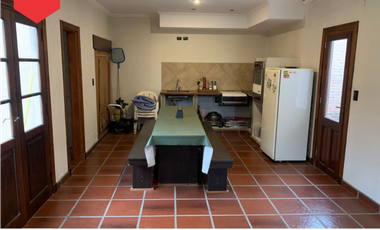 Casa en excelente ubicación (Calle 37 esq. 30)