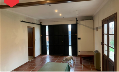 Casa en excelente ubicación (Calle 37 esq. 30)