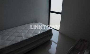 Rumah Full Furnished 2 Lantai Split Level di Northwest Central Surabaya Akses Dekat ke Rs Bhakti Dharma Husada