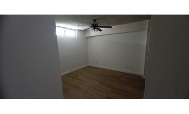 ALQUILO APARTAMENTO CON L/B PH ALTAMIRA GARDENS 3 REC + ESTUDIO