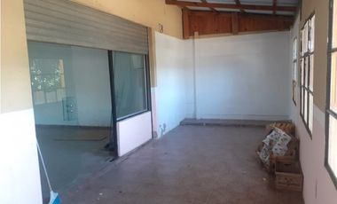 Local/ Galpón / Vivienda/ Barrio El Sosiego