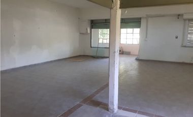 Local/ Galpón / Vivienda/ Barrio El Sosiego