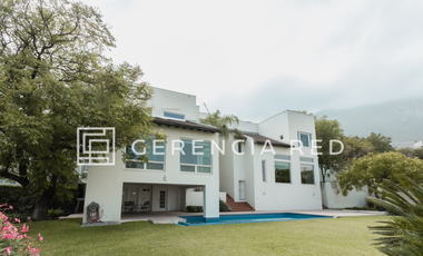 Casa de lujo en Venta, Jardines Coloniales, San Pedro Garza García