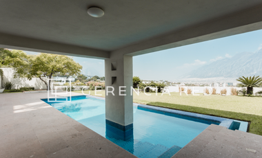 Casa de lujo en Venta, Jardines Coloniales, San Pedro Garza García