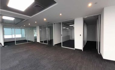 OFICINA DE 501 M2 MANTENIMIENTO INCLUIDO TORRE LAS AMERICAS