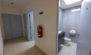 OFICINA DE 501 M2 MANTENIMIENTO INCLUIDO TORRE LAS AMERICAS