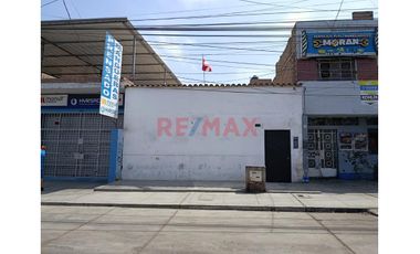 Alquiler Terreno Comercial 230 M2 En Avenida Cesar Vallejo