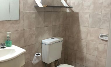 Alquiler local,  en Pompeya,  35mts, excelente ubicación