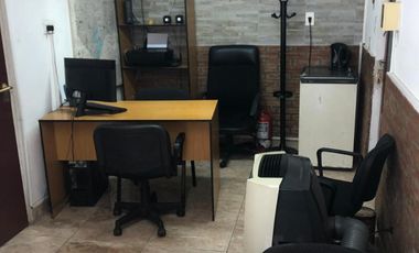 Alquiler local,  en Pompeya,  35mts, excelente ubicación