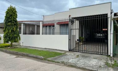 ALQUILER CASA AMPLIA EN SAN ANTONIO 3RC 2 BAÑOS